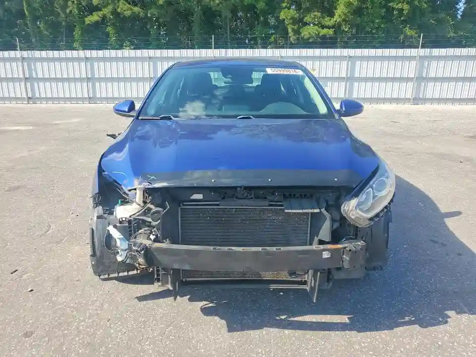 3KPF24AD0KE040411 2019 KIA FORTE LXS-4