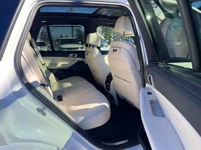 5UXTA6C08M9D84086 2021 BMW X5-5