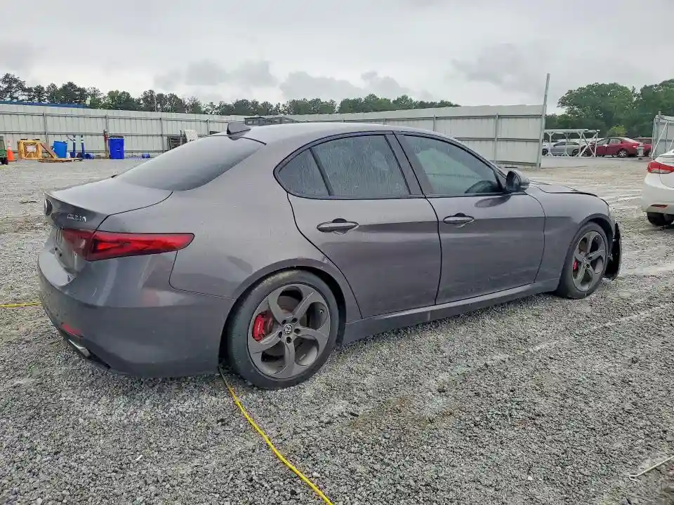 ZARFAEBN8J7566273 2018 ALFA ROMEO GIULIA-2