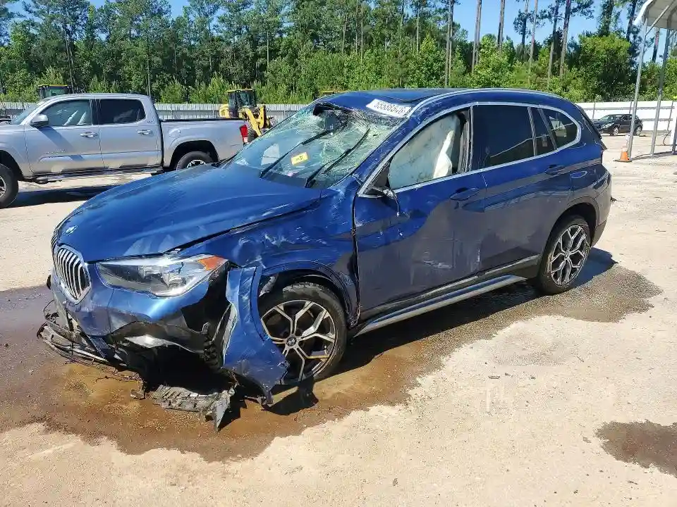 WBXJG9C05M5S54931 2021 BMW X1-0