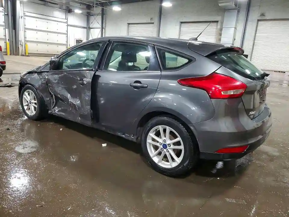 1FADP3K2XHL231582 2017 FORD FOCUS-1