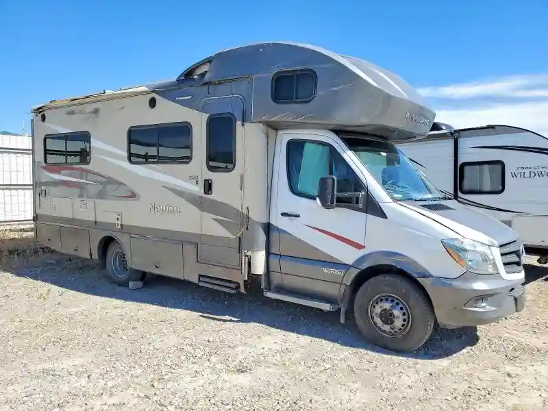 WDAPF4CC5H9729129 2017 WINNIBAGO RECREATION-0