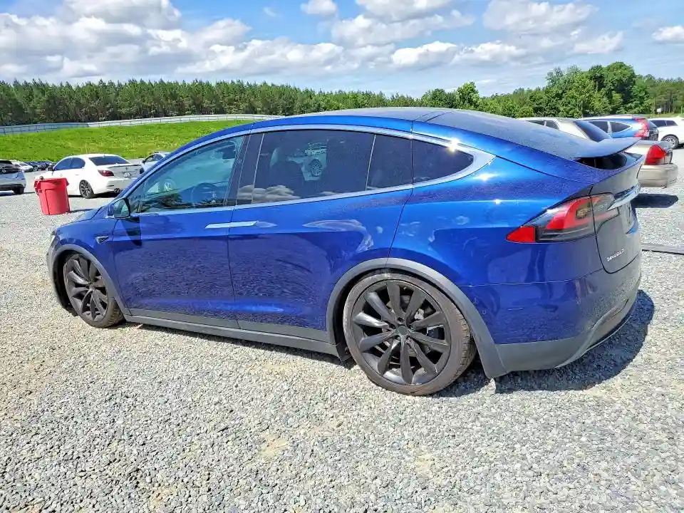 5YJXCBE27JF136057 2018 TESLA MODEL X-1
