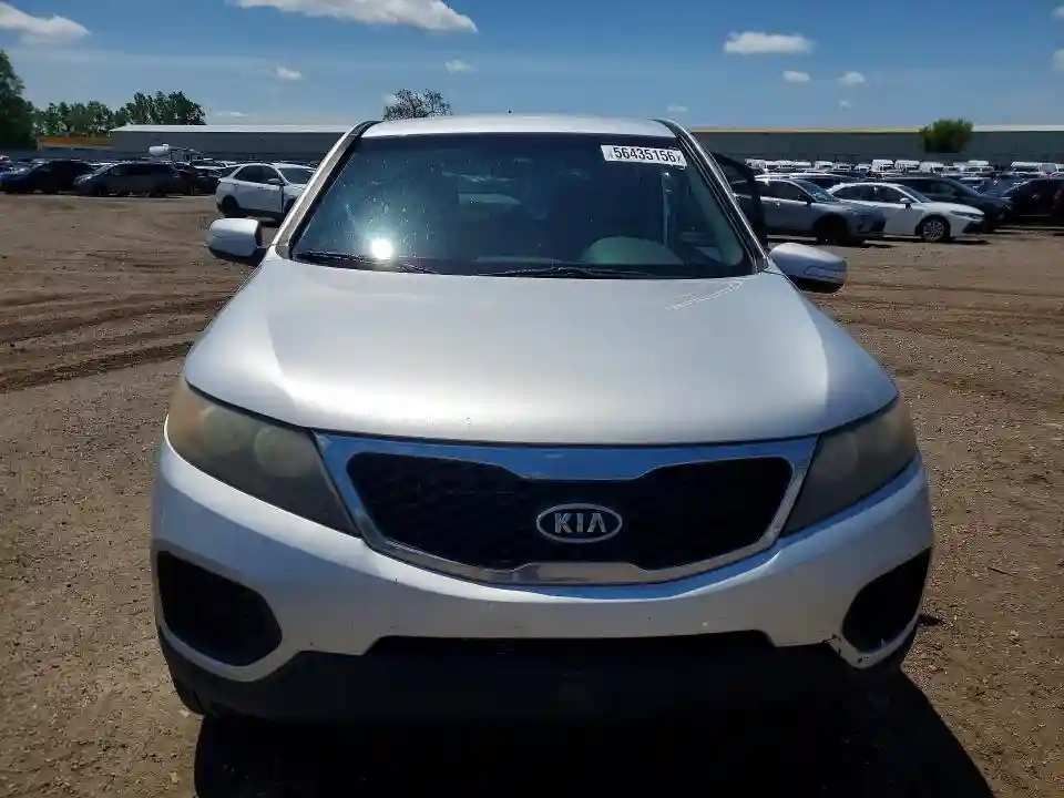 5XYKT3A14BG106621 2011 KIA SORENTO-4