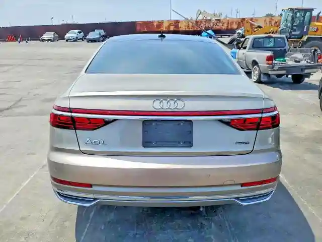 WAU8DAF85KN017647 2019 AUDI A8-5