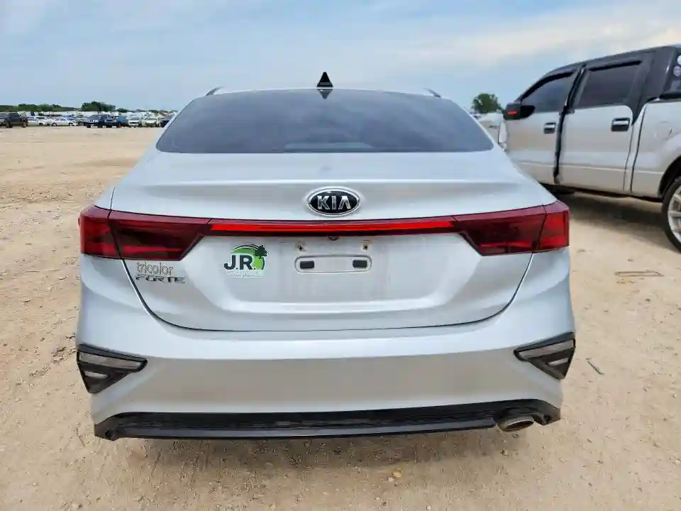 3KPF24AD2LE177660 2020 KIA FORTE LXS-5