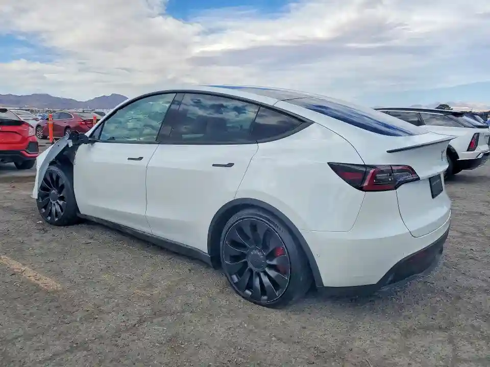7SAYGDEF8NF489990 2022 TESLA MODEL Y-1