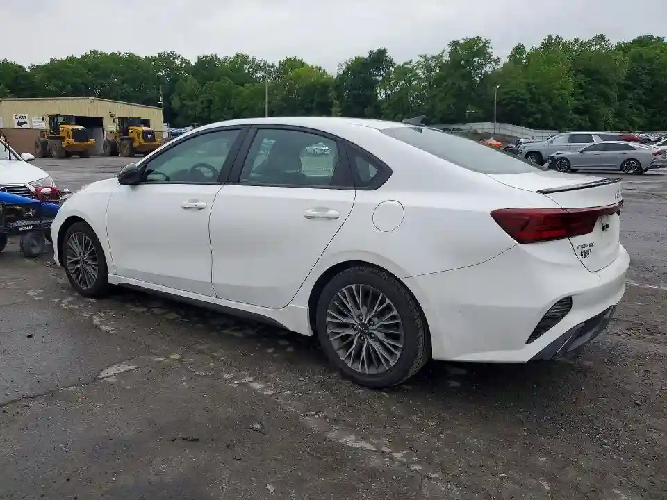 3KPF54AD2NE435332 2022 KIA FORTE-1