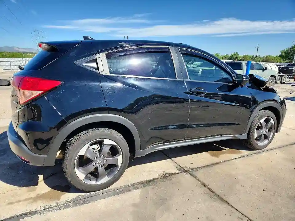 3CZRU6H59JG711007 2018 HONDA HR-V-2