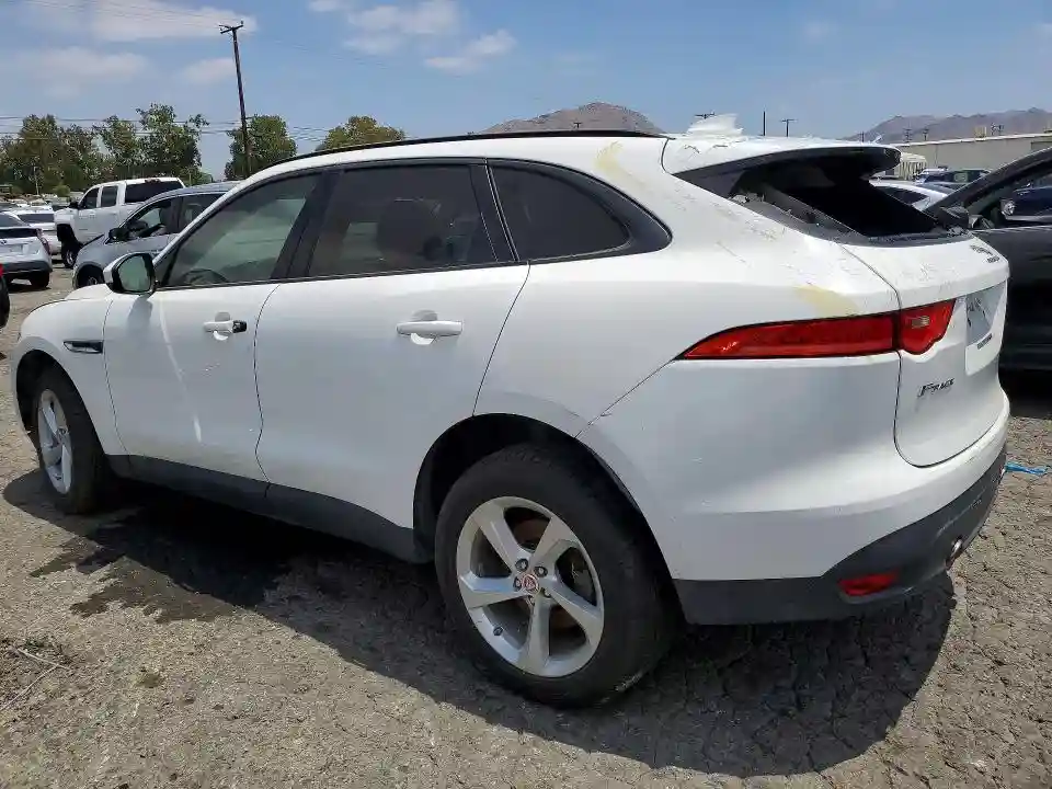 SADCJ2BV9HA493007 2017 JAGUAR F-PACE-1