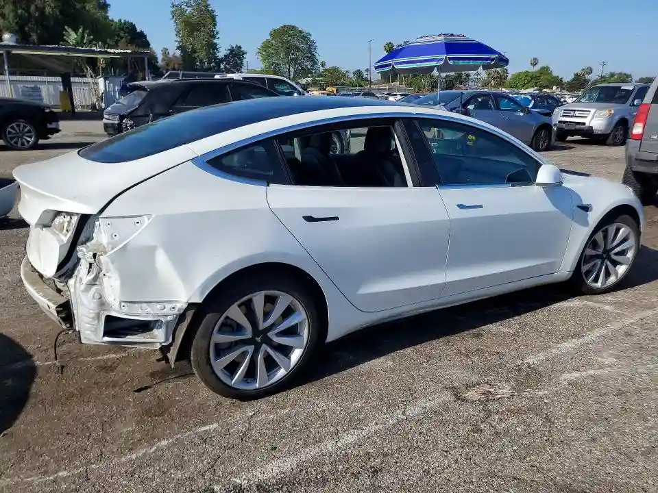 5YJ3E1EA7JF154701 2018 TESLA MODEL 3-2