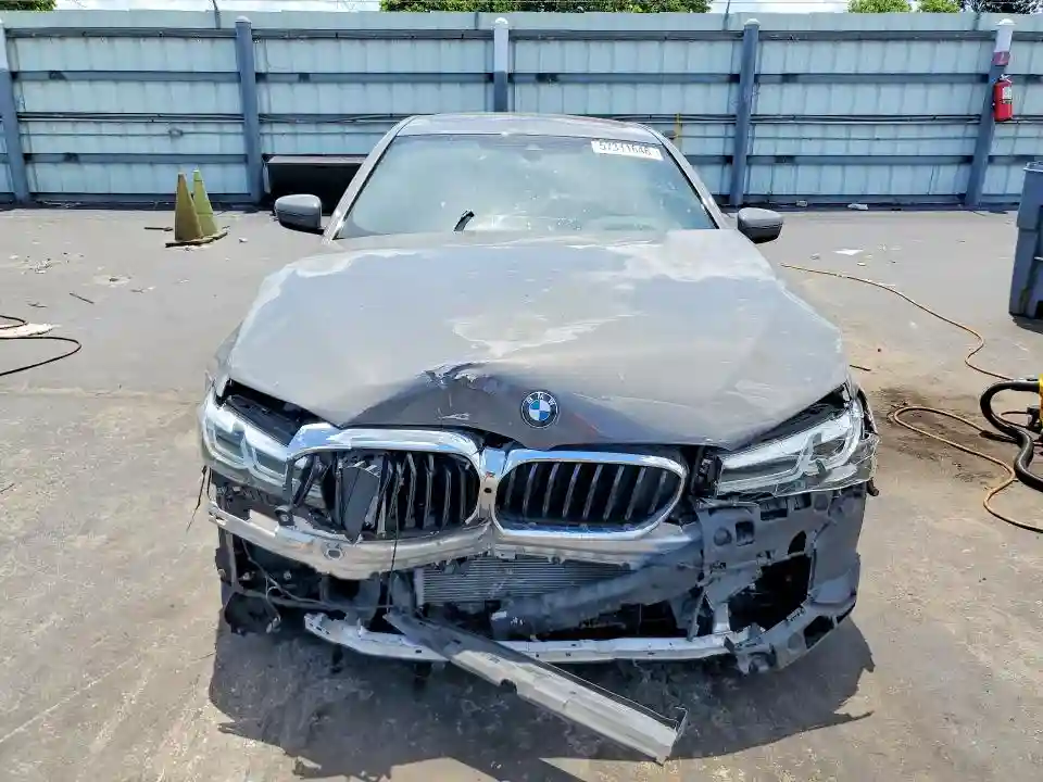 WBA53BH01MCF19947 2021 BMW 5 SERIES-4