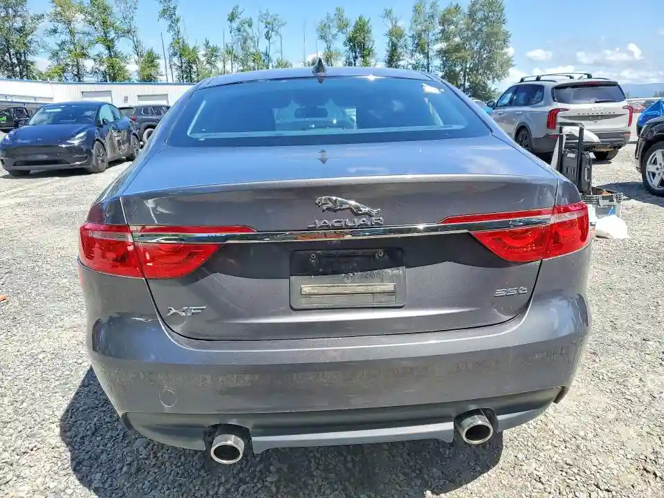 SAJBD4BV4HCY32658 2017 JAGUAR XF-5
