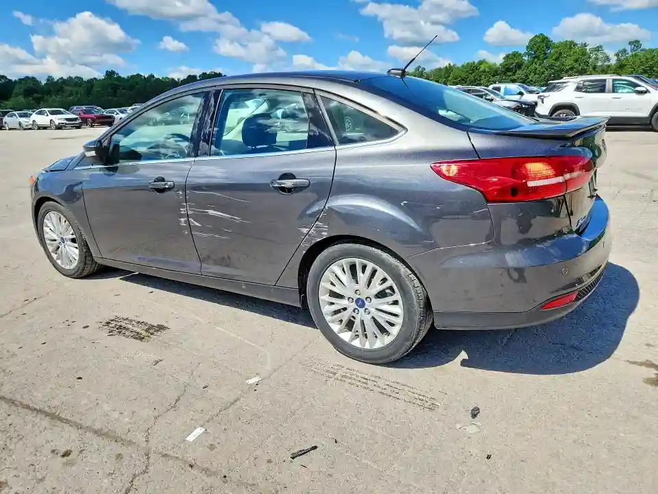 1FADP3J28HL260225 2017 FORD FOCUS-1