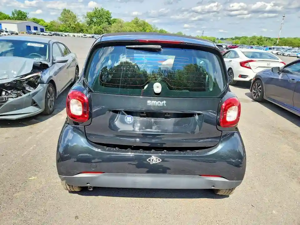 WMEFJ5DA9HK194665 2017 SMART FORTWO-5