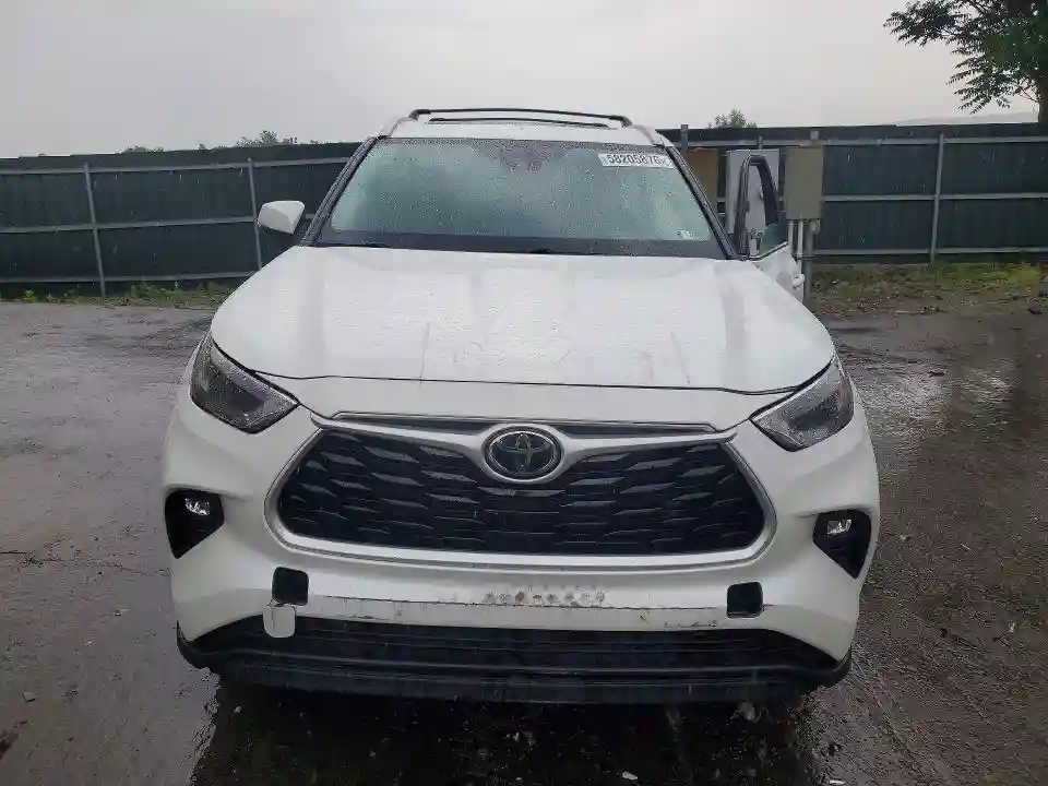 5TDGZRBH5NS577171 2022 TOYOTA HIGHLANDER-4
