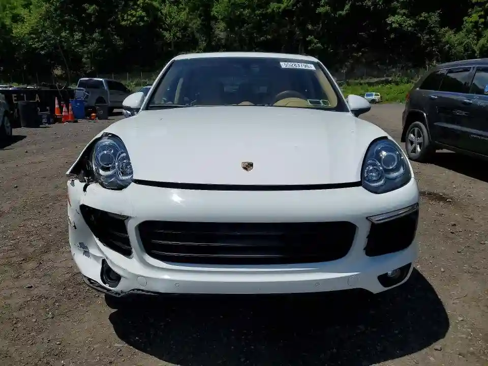 WP1AA2A27GKA11877 2016 PORSCHE CAYENNE-4