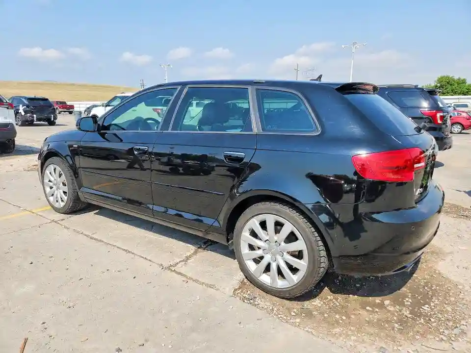 WAUMFAFMXBA081048 2011 AUDI A3-1