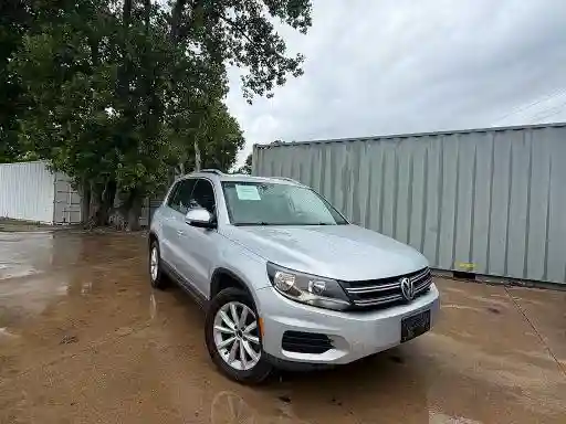 WVGRV7AX3HW506147 2017 VOLKSWAGEN TIGUAN-0