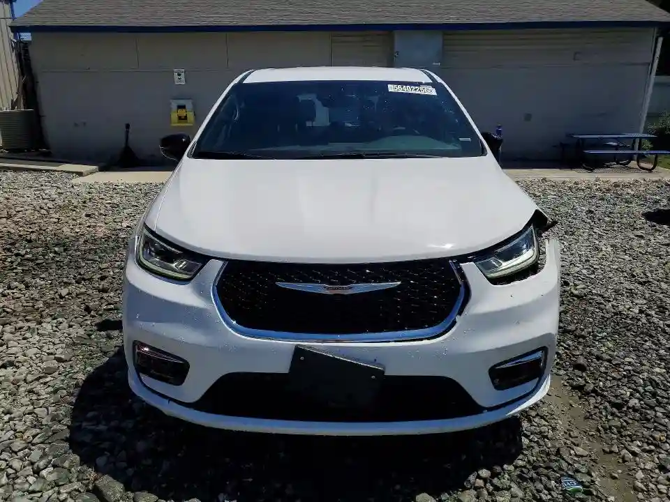2C4RC1BG0TR230176 2026 CHRYSLER PACIFICA-4