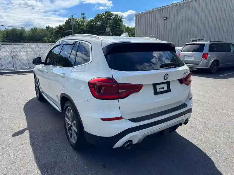 5UXTR9C54JLC77153 2018 BMW X3-1