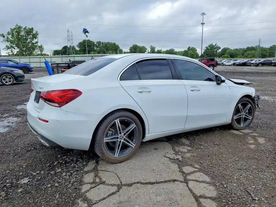 WDD3G4FB9KW022027 2019 MERCEDES-BENZ A-CLASS-2