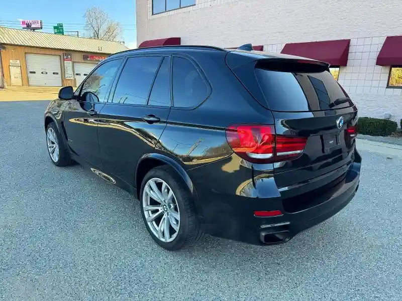 5UXKR6C55J0U15260 2018 BMW X5-2