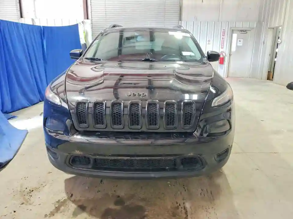 1C4PJLAB3HW560293 2017 JEEP GRAND CHEROKEE-4