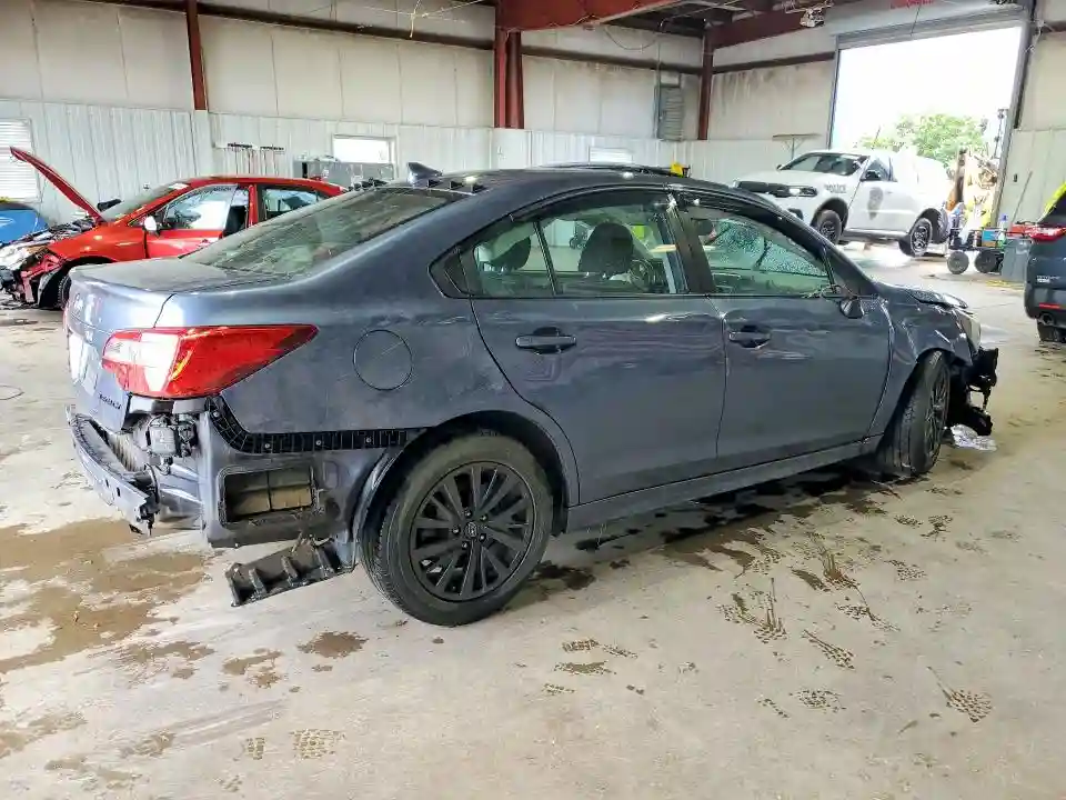 4S3BNAH60J3008883 2018 SUBARU LEGACY-2