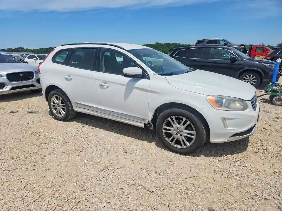 YV440MDJ0G2813619 2016 VOLVO XC60-3