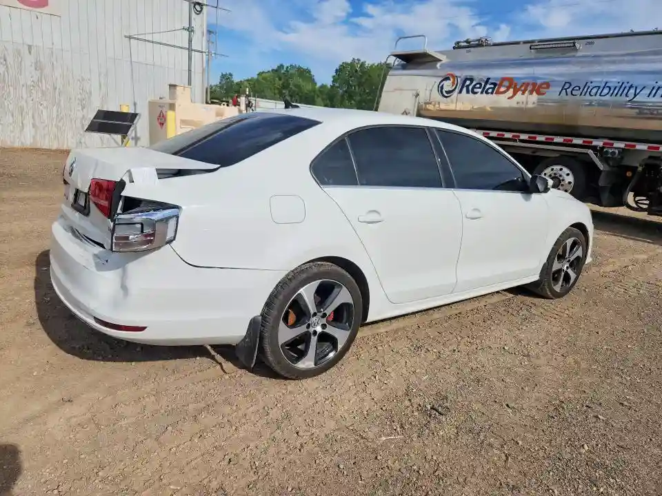 3VWD17AJ7FM259621 2015 VOLKSWAGEN JETTA-2