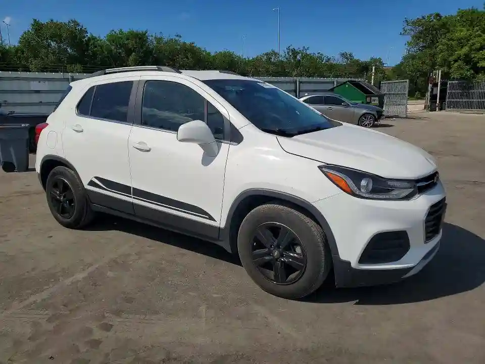 3GNCJLSB4KL401641 2019 CHEVROLET TRAX-3