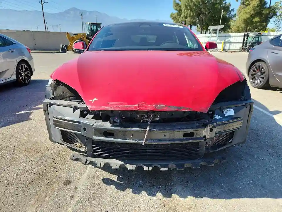 5YJSA1E23JF281204 2018 TESLA MODEL S-4