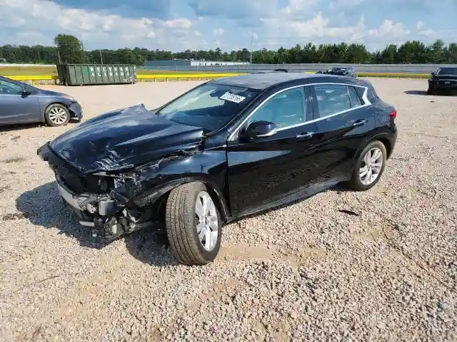 SJKCH5CPXJA044513 2018 INFINITI QX30-0