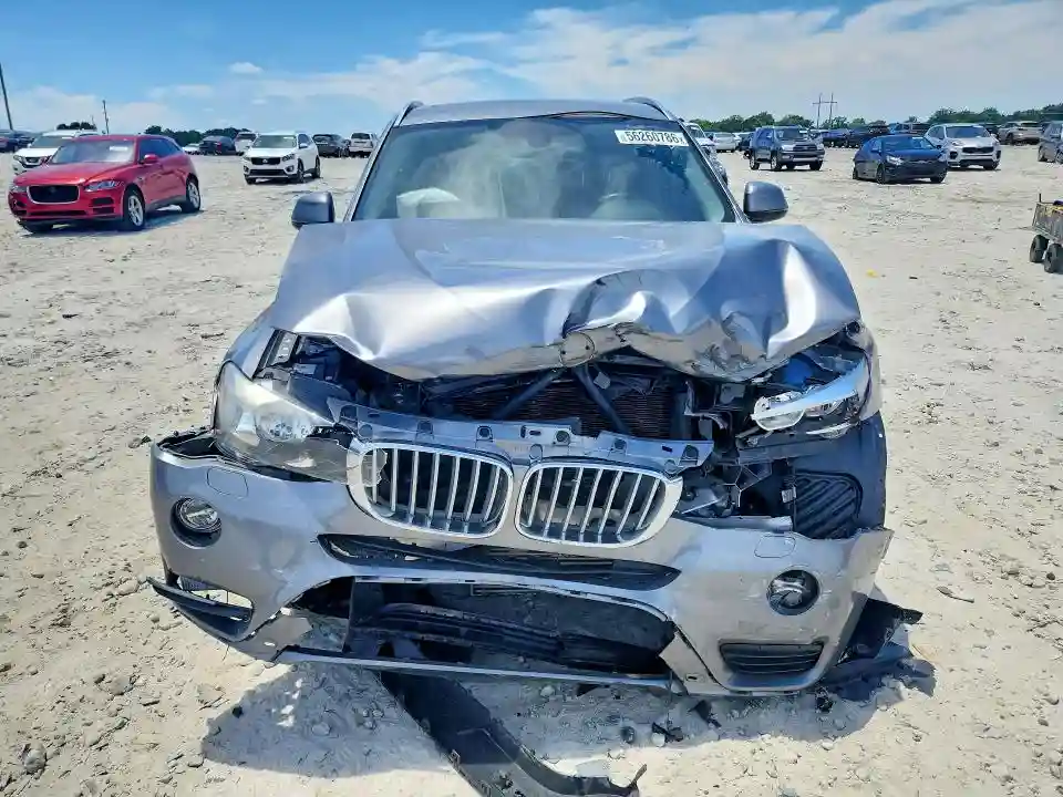 5UXWX9C52H0T07102 2017 BMW X3-4
