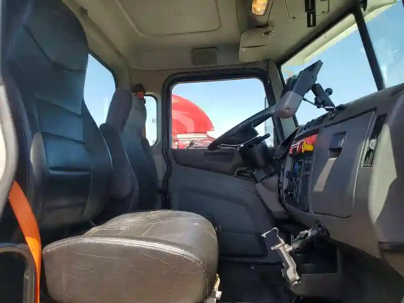 1XP9AJ8X3HD340158 2017 PETERBILT ALL OTHER-4