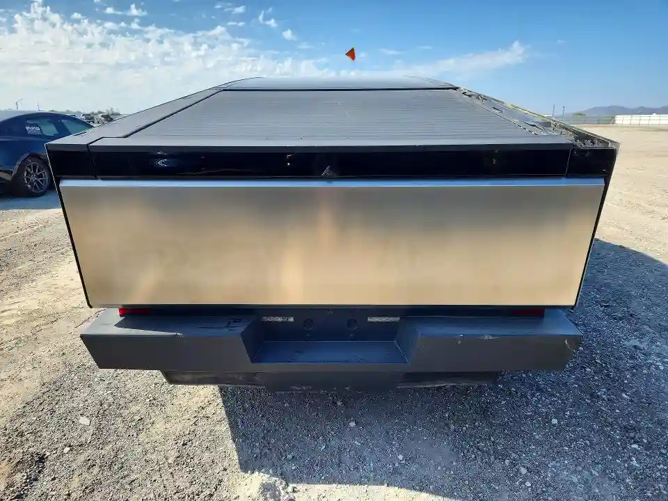 7G2CEHED7RA007061 2024 TESLA CYBERTRUCK-5
