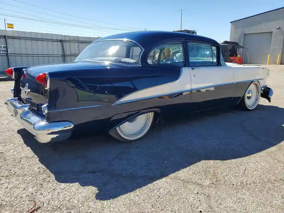 557K20139 1955 OLDSMOBILE 88-2