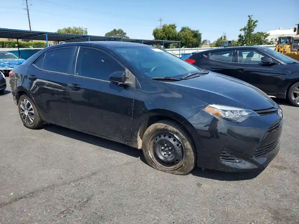 2T1BURHE1JC974319 2018 TOYOTA COROLLA-3