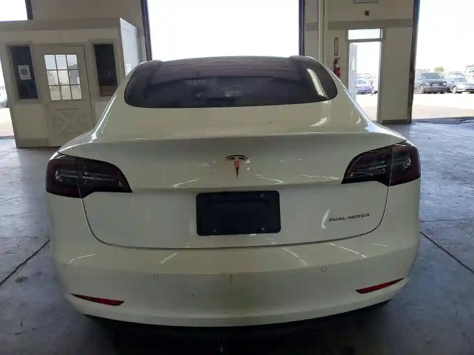 5YJ3E1EB1NF268319 2022 TESLA MODEL 3-5