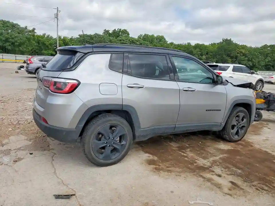 3C4NJDBB5KT593045 2019 JEEP COMPASS-2
