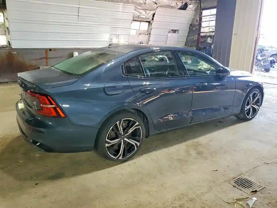 7JRL12TW0PG254977 2023 VOLVO S60 PLUS-2