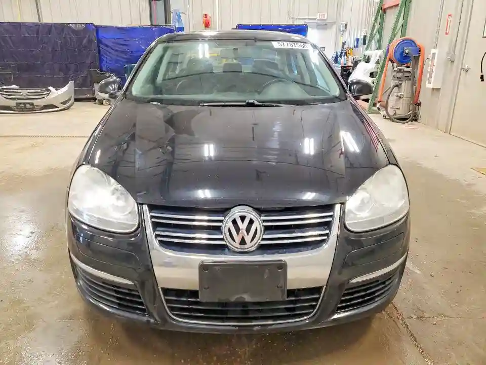 3VWRX7AJ6AM041537 2010 VOLKSWAGEN JETTA-4