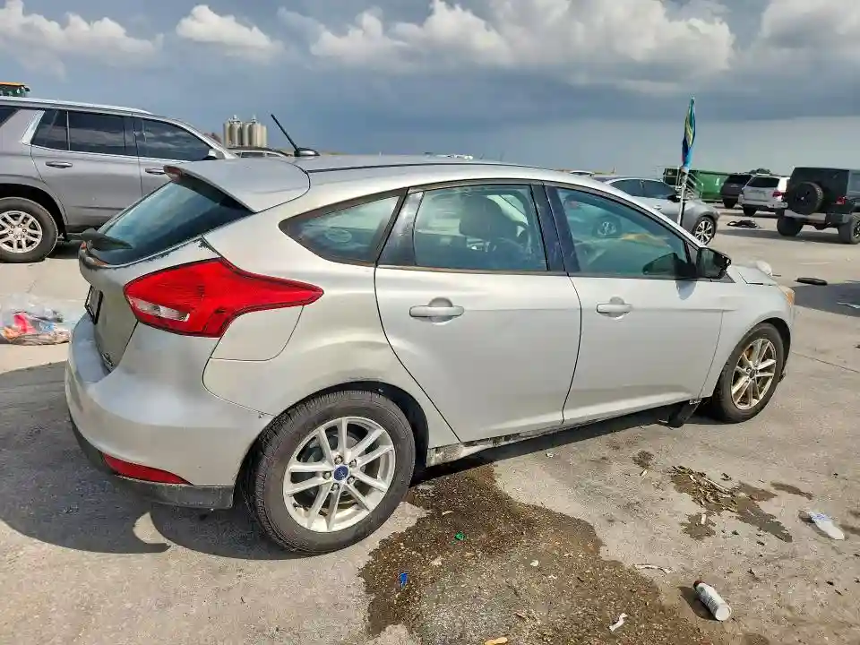 1FADP3K27FL222772 2015 FORD FOCUS-2