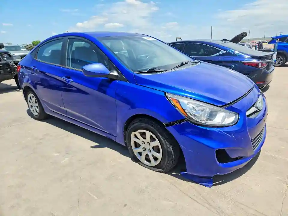 KMHCT4AE4DU453666 2013 HYUNDAI ACCENT-3