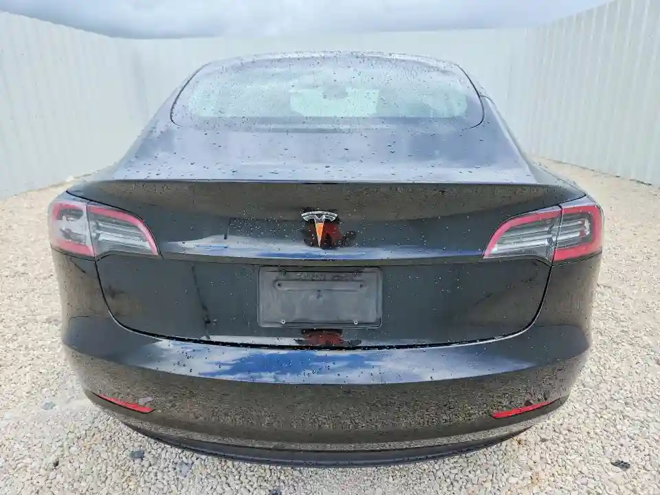 5YJ3E1EA3NF369305 2022 TESLA MODEL 3-5