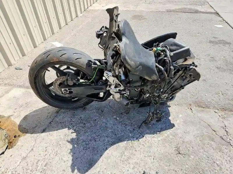 JYARN23E1AA007588 2010 YAMAHA YZF1000-0