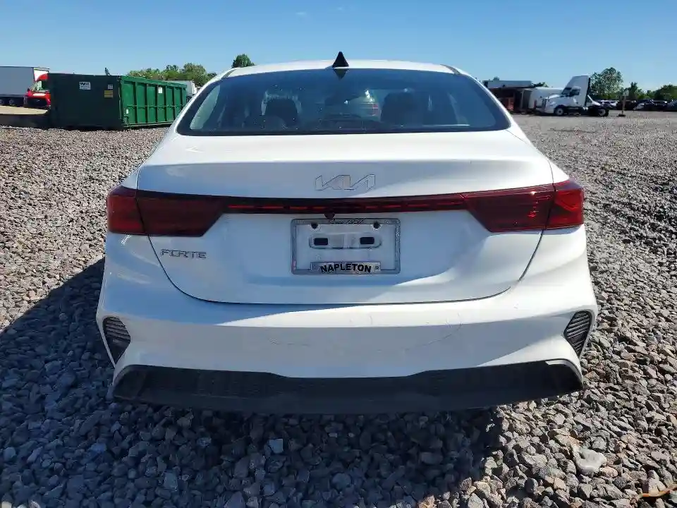 3KPF24AD1NE427652 2022 KIA FORTE LXS-5
