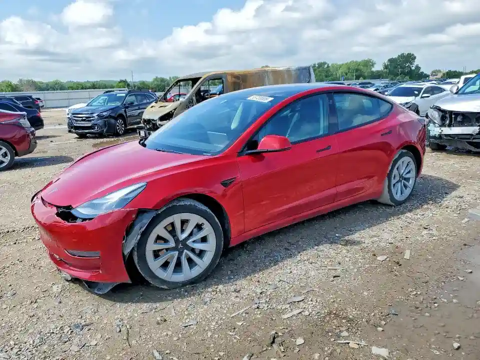 5YJ3E1EA6NF143890 2022 TESLA MODEL 3-0