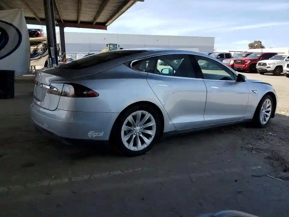 5YJSA1E16FF116097 2015 TESLA MODEL S-2